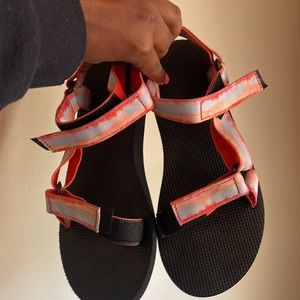 Women’s Teva’s
